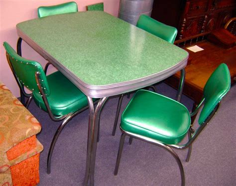 1950’s retro kitchen table chairs - Bringing Back Classic New York City Diner to Your Kitchen ...