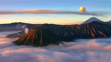 Mount Bromo Cloudy Volcano Wallpaper, HD Nature 4K Wallpapers, Images ...