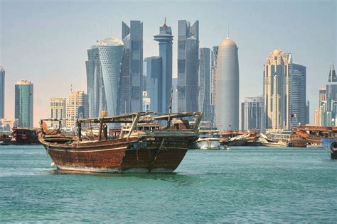 Doha Corniche - (2024) Qatar - Wolemba Travel S Wothandizira