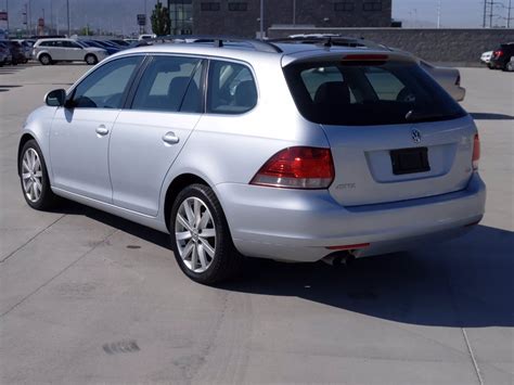 Pre-Owned 2012 Volkswagen Jetta SportWagen 2.0L TDI FWD Station Wagon