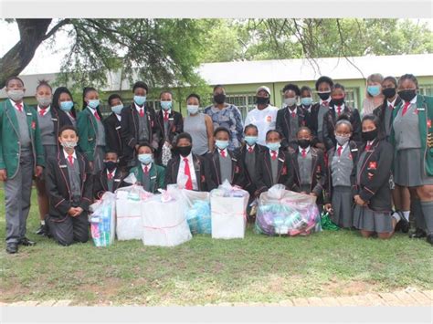 Freeway Park Primary School learners donate sanitary pads | Boksburg ...