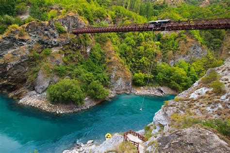 Bungee Jumping - Queenstown - Arrivalguides.com