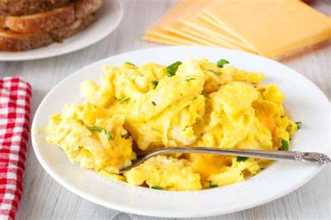 Scrambled Eggs With Cheese - The Anthony Kitchen