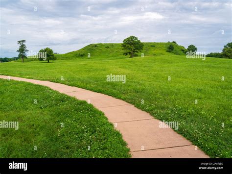 CAPTION: Cahokia Mounds State Historic Site Stock Photo - Alamy