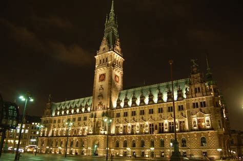 Structurae [en]: Hamburg City Hall