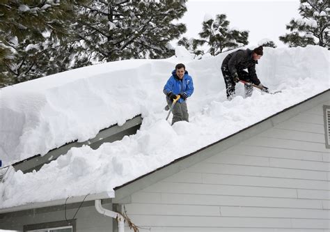 Storm dumps record-breaking snow in Arizona on way to Texas