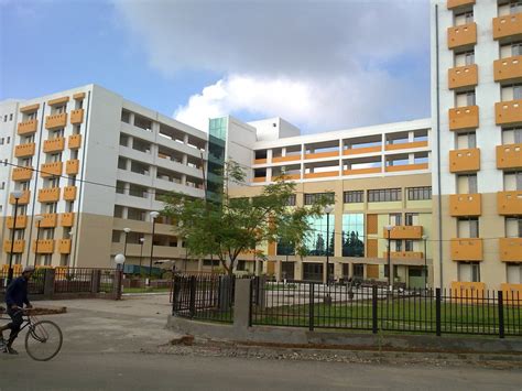 Rajiv Bhawan, IIT Roorkee (boys hostel) - a photo on Flickriver