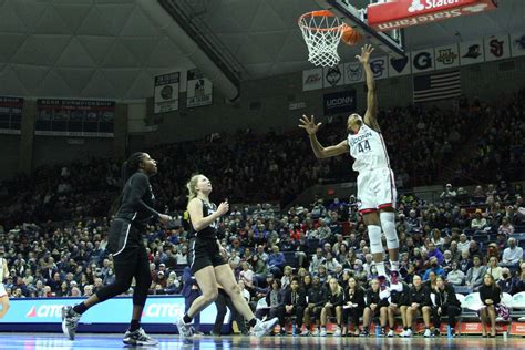 UConn women’s basketball demolishes Providence, 98-53 - The UConn Blog