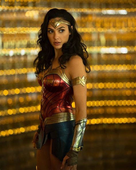 Así es el traje de Gal Gadot en Wonder Woman 1984