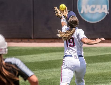 Arizona Wildcats softball team extends win streak to nine with mercy ...