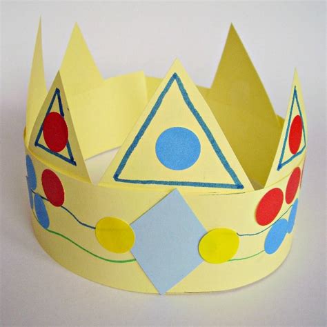 How to Make a Paper Crown for Pretend Play » Preschool Toolkit