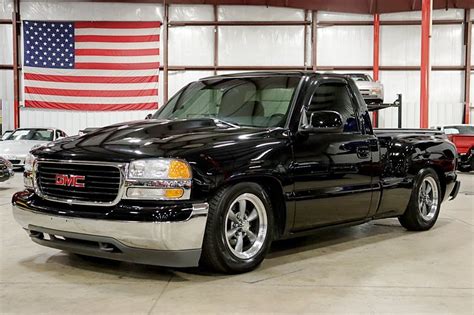 2002 GMC Sierra | GR Auto Gallery