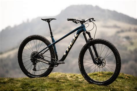 Trek Roscoe 2022 | Hardcore hardtail with 29in wheels, 140mm suspension ...