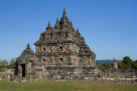 10 Most Beautiful Temples in Indonesia (+Map) - Touropia