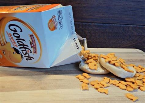 Goldfish cracker Pizza An Easy After School Snack