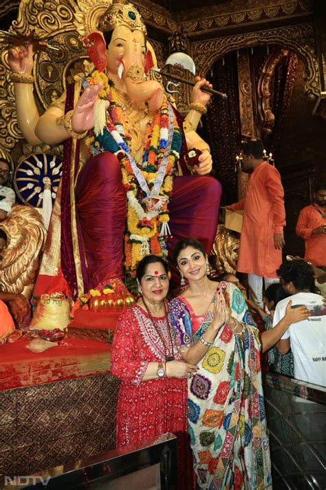 Ganesh Chaturthi 2023: Stars offers prayers at Lalbaugcha Raja