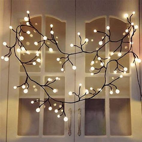 16 Best Christmas Window Lights for 2021 - Pretty Christmas Lights for ...