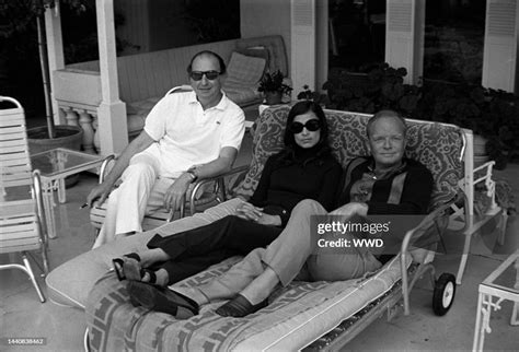 Truman Capote and friends lounging in Palm Springs News Photo - Getty ...