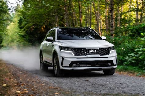 2022 Kia Sorento Plug-In Hybrid: Kia Launches First Mainstream 3-Row PHEV | Cars.com