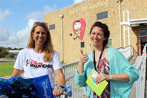 Disney Cast Help Teachers Return to the Classroom | Disney Parks Blog