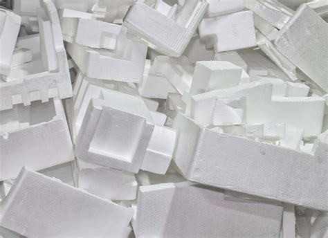 Alternatives to Styrofoam for Sustainable Seafood Shipping