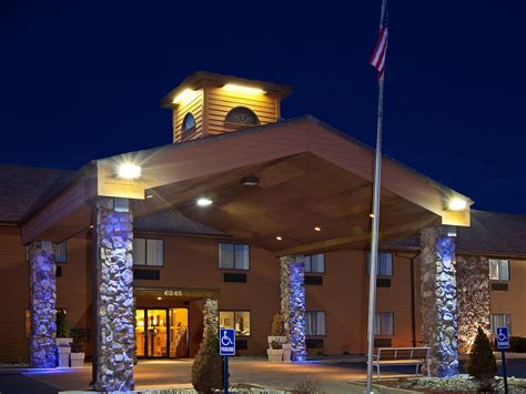 Holiday Inn Express Fremont (Angola Area) - Fremont,