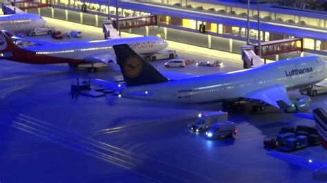 Miniatur Wunderland - Airport Terminal at Night - Hamburg - 27 July 2012 - YouTube