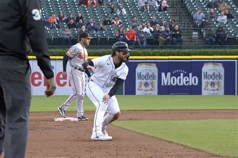 Orioles second baseman Joey Ortiz almost tricked Detroit's Eric Hasse ...