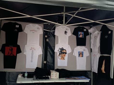 Tour Merch : r/rosalia