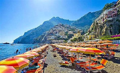 Spiaggia Grande Beach Positano - Travel Through Italy