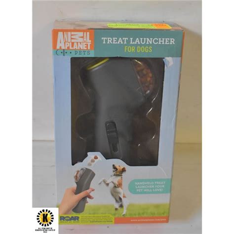 NEW SEALED ANIMAL PLANET PET TREAT