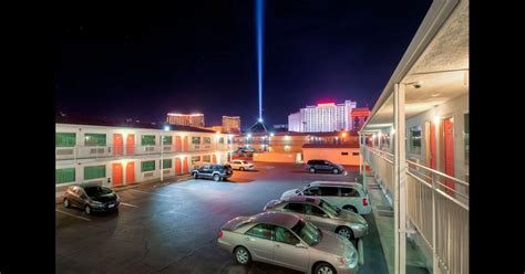 Motel 6 Las Vegas Tropicana $51 ($̶1̶1̶7̶). Las Vegas Hotel Deals & Reviews - KAYAK