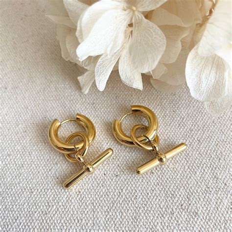 Everyday Gold Bar Hoop Earrings – Little Nell Jewellery