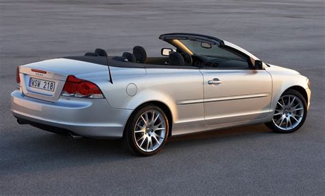 Volvo C70 Cabrio 2006 - 2009 reviews, technical data, prices