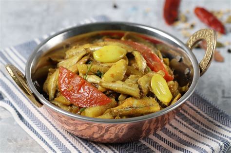 Mola Fish - Small Fish Curry (3 servings) - Sagarathome.com