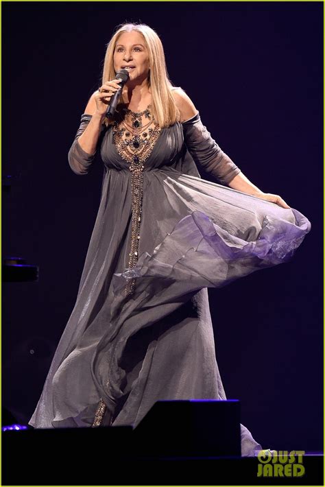 Photo: barbra streisand tour brooklyn 03 | Photo 3735159 | Just Jared