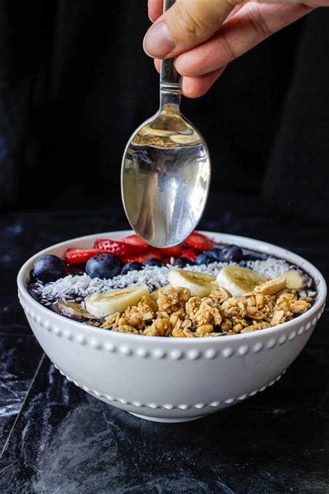 Berry Acai Bowl - Lean Green Nutrition Fiend