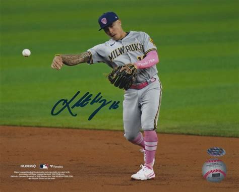 AUTOGRAPHED KOLTEN WONG 8X10 Milwaukee Brewers Photo - Main Line Autographs