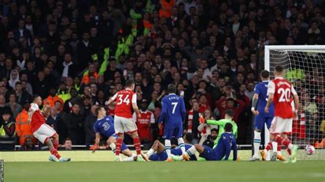 Arsenal 3-1 Chelsea: Angry Gunners show they are still in title race ...