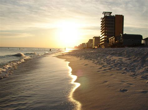 Panama City Beach, Florida: Hotels, Restaurants & Attractions