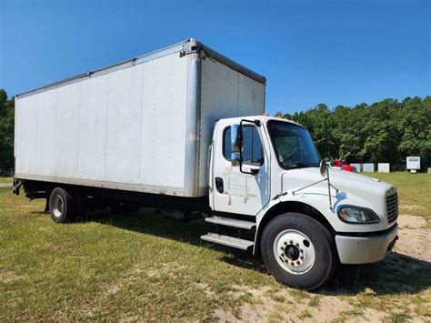 2021 Freightliner M2 Box Truck, VIN: 1FVACWFB2MHML1975 - Iron Horse Auction Company