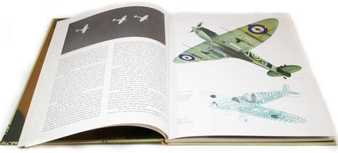 Spitfire | Bill SWEETMAN, Rikyu WATANABE, author