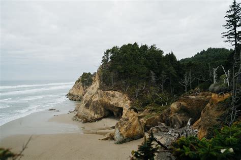 Guide to Hug Point - Waterfall, Beach, Caves, & More on the Oregon ...