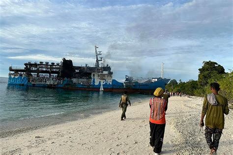 Basilan ferry fire death toll climbs to 32 | ABS-CBN News