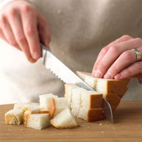 How to Make Bread Cubes That Will Absorb Maximum Flavor | Stuffing recipes, Homemade bread easy ...