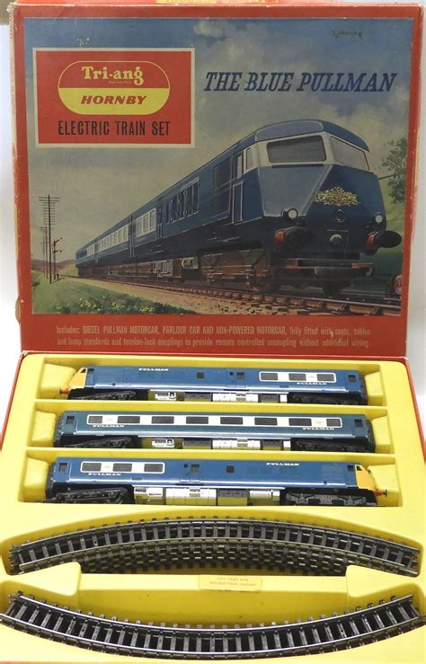 HORNBY TRIANG BLUE PULLMAN TRAIN SET R552 OO GAUGE