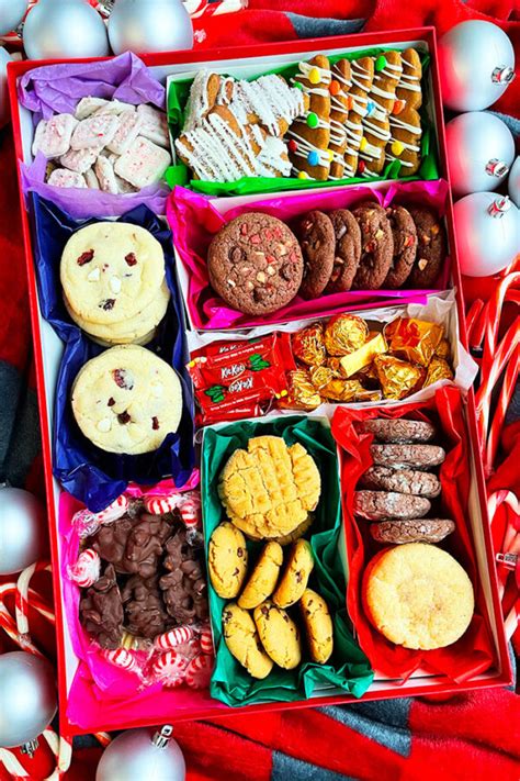 Christmas Cookie Boxes {Homemade Gift} - CakeWhiz