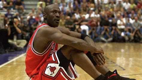 “Michael Jordan wasn’t supposed to wear the Jordan 11s but did so anyway”: How the Bulls legend ...