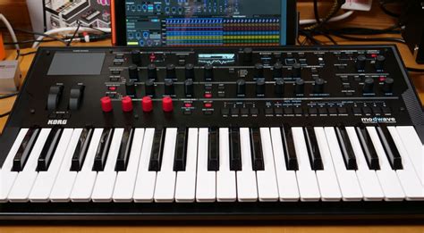 First Look Review: Korg Modwave Wavetable synthesizer - gearnews.com