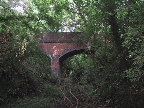 Swerford Road crosses the disused... © Sarah Charlesworth :: Geograph Britain and Ireland